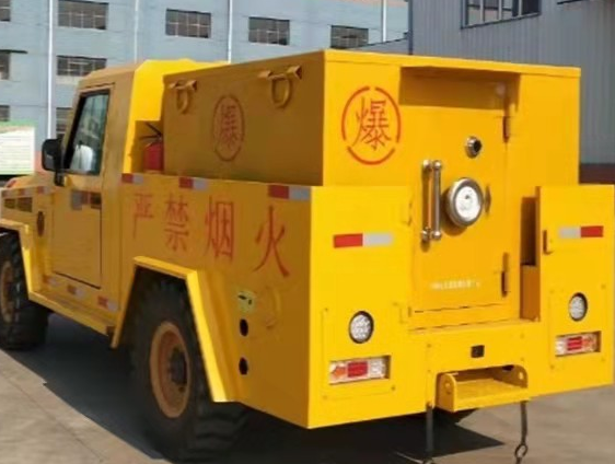 信宜凯龙爆破器材运输车：保障爆破任务的安全运行